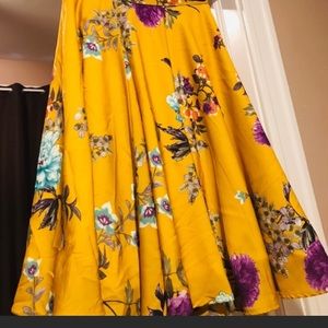 Ikebana For All Floral Skirt Make an Offer!!